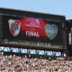 Final Leg II Copa Libertadores akhirnya ditunda akibat kerusuhan yang dibuat fans River Plate.