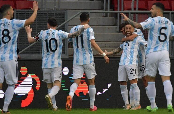 Alejandro Gomez merayakan golnya pada laga Argentina vs Paraguay dalam lanjutan Copa America 2021.