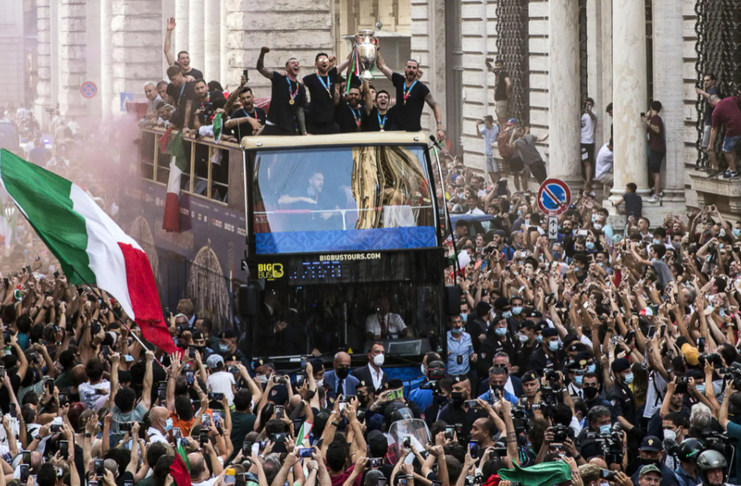 Lautan Manusia Merayakan Pesta Kemenangan Italia, Juara EURO 2020