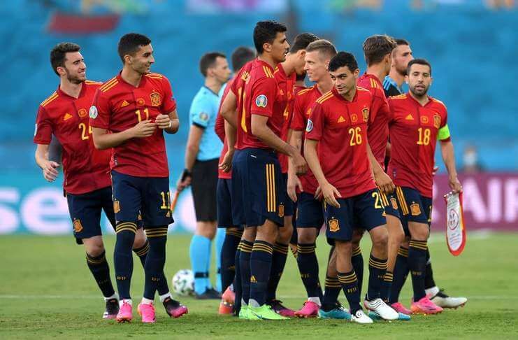 Timnas Spanyol sebelum ini sudah menjalani 4 kali semifinal EURO.