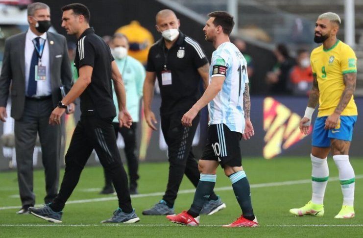 Brasil vs Argentina Dihentikan karena Pelanggaran Prokes - Empat Pemain Argentina Akan Dideportasi, Scaloni Pasang Badan