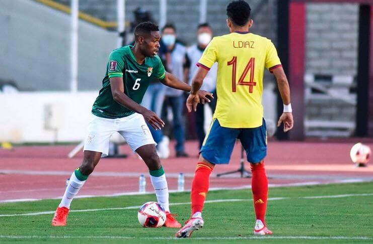 Marc Enoumba melakukan debut saat timnas Bolivia menghadapi Kolombia pada Kualifikasi Piala Dunia 2022.