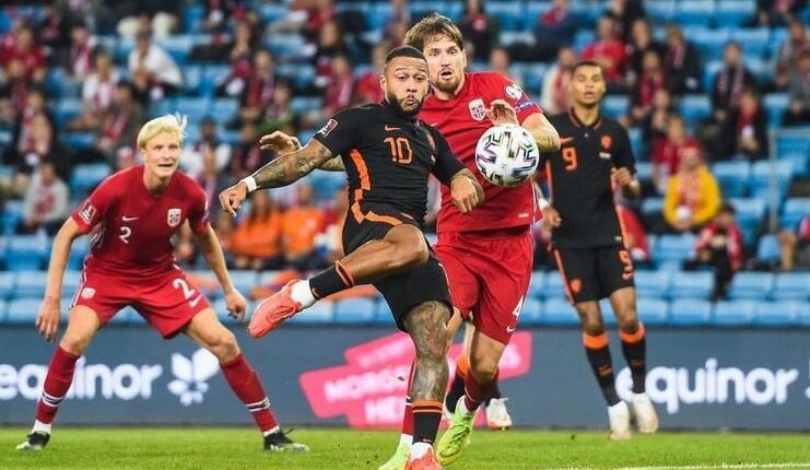 Memphis Depay berharap timnas Belanda bermain lebih baik lagi.