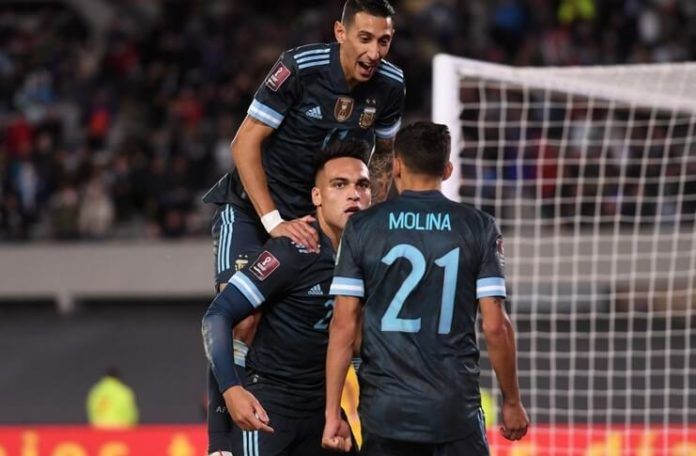 Laga Argentina vs Peru dibuka oleh gol Lautaro Martinez pada menit ke-42.