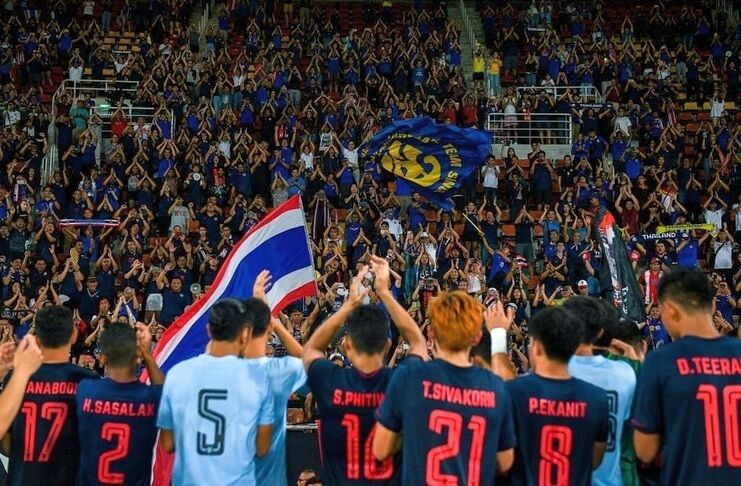Alexandre Polking mengakui publik sepak bola Thailand menilai juara Piala AFF adalah sebuah keharusan.