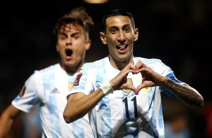 Angel Di Maria mencetak gol indah pada laga Uruguay vs Argentina.