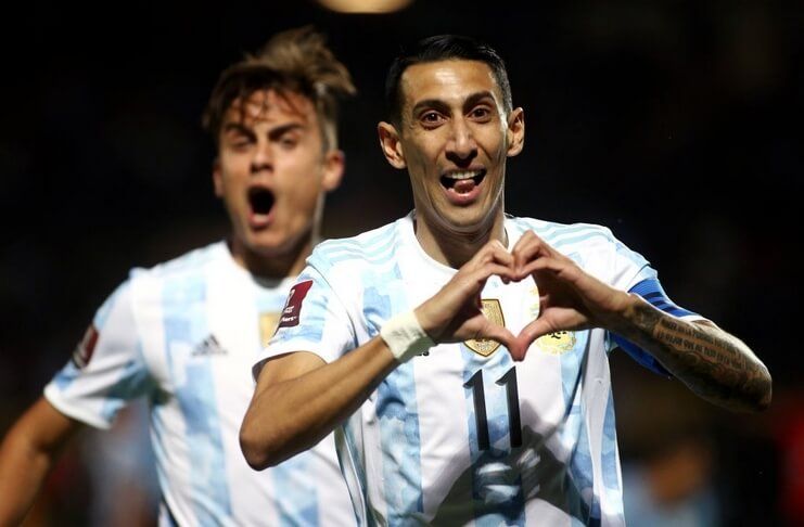 Angel Di Maria mencetak gol indah pada laga Uruguay vs Argentina.