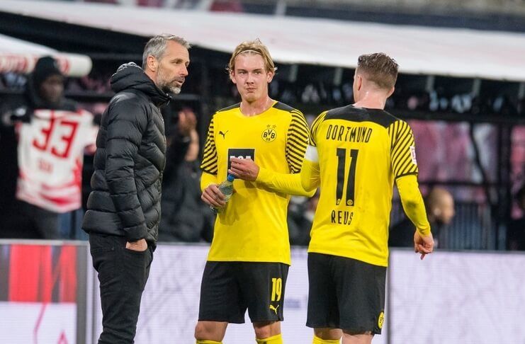 Marco Rose tak sependapat dengan pandangan Marco Reus soal pola tiga bek tengah.