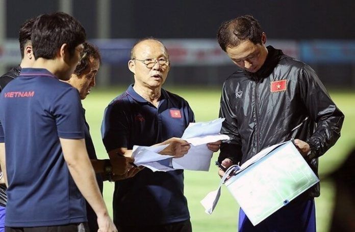 Park Hang-seo ditinggal 2 asistennya di timnas Vietnam jelang Piala AFF 2020.