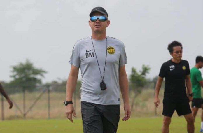 Brad Maloney senang timnya akan 2 kali hadapi Laos.