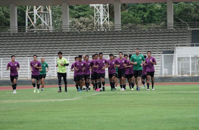 Timnas U-23 Indonesia ke Kamboja, PSSI Carter Satu Pesawat