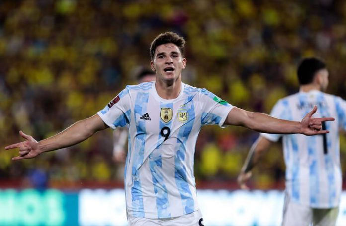 Ekuador vs Argentina Lahirnya Bintang Baru Bernama Julian Alvarez (@FOXSoccer)