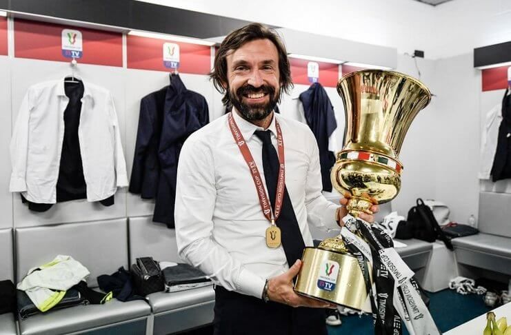 vincenzo montella-Andrea Pirlo tetap dianggap gagal meskipun membawa Juventus juara Coppa Italia 2021.