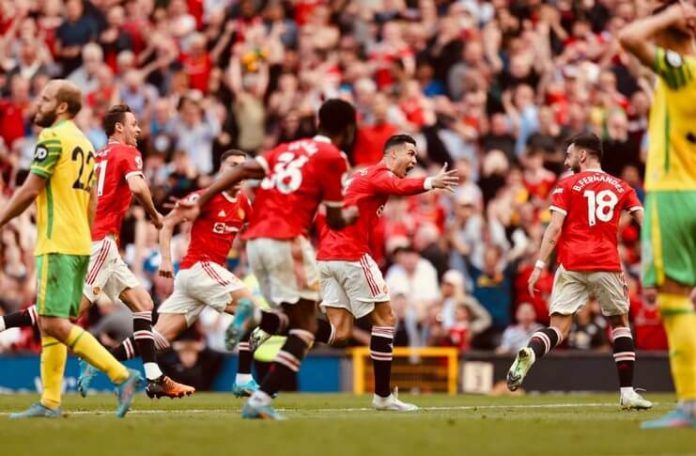 Manchester United vs Norwich Hat-trick Cristiano Ronaldo Selamatkan Setan Merah (@ManUtd)