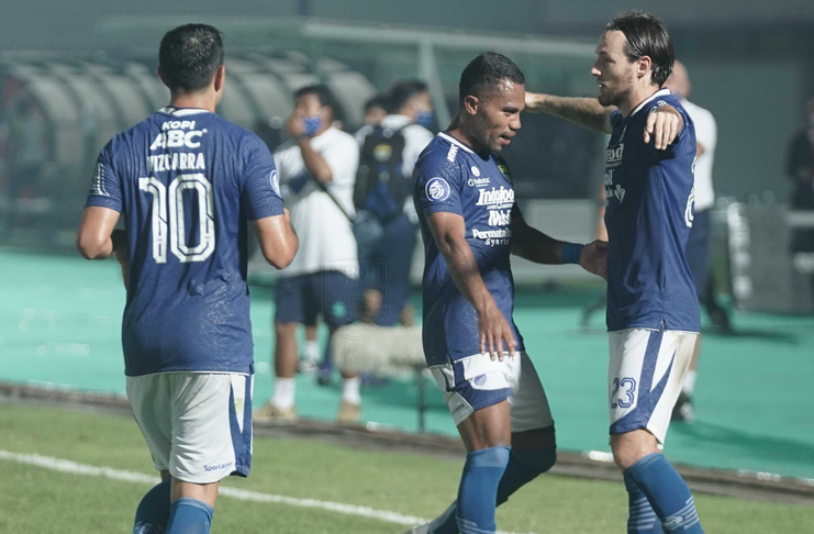 Robert Alberts - Persib Bandung - Teddy Tjahjono - persib.co. id 3