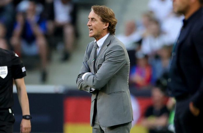 Dipermalukan Jerman, Roberto Mancini Tetap Sanjung Italia (@footballitalia)