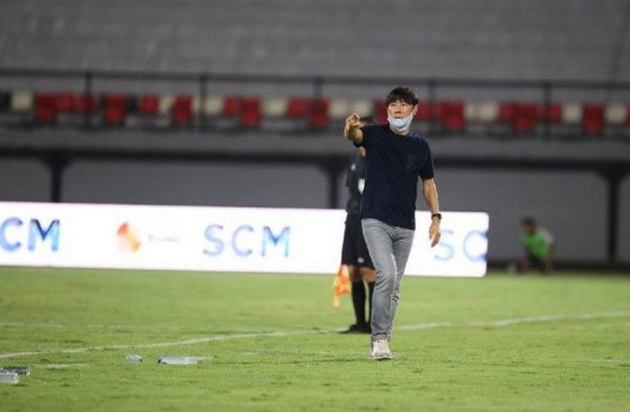 Andai Kukuh Pegang 3 Timnas, Shin Tae-yong Harus Siap Tanggung Resiko