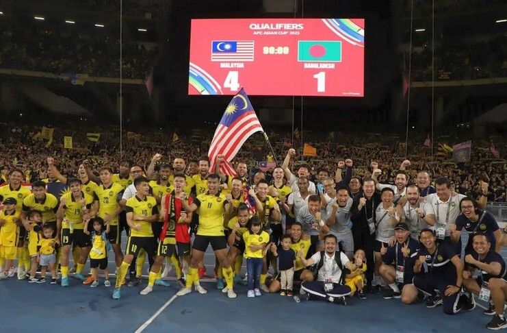 Timnas Malaysia memastikan lolos ke Piala Asia 2023 setelah menang 4-1 atas Bangladesh.