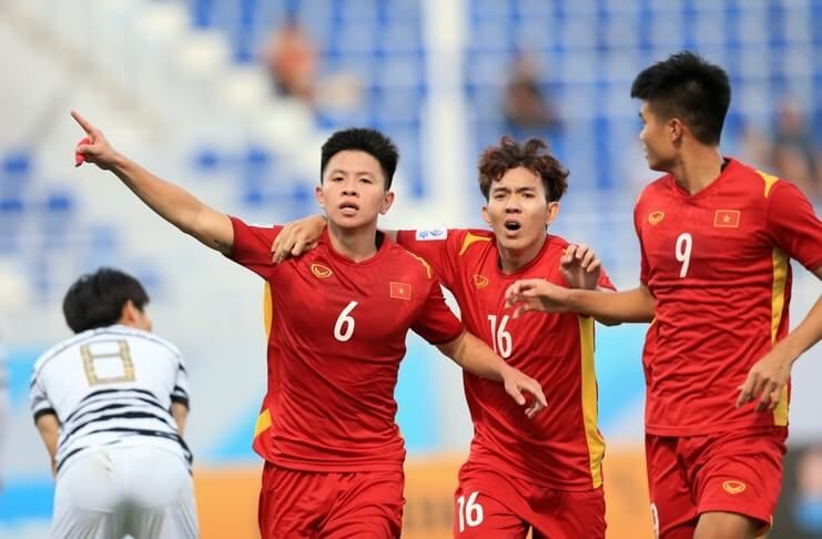 Vietnam harus menang 4-0 atas Malaysia bila Thailand dan Korsel imbang 2-2.