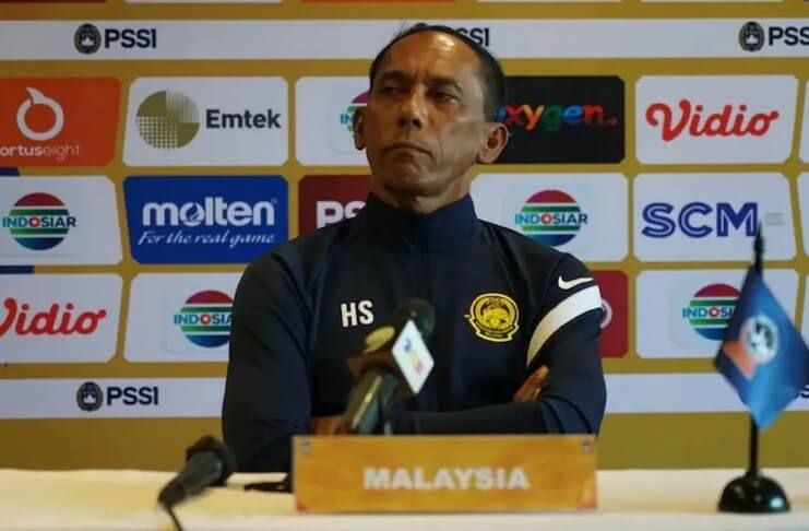 Hassan Sazali Mohd Waras menangani timnas U-19 Malaysia dengan diiringi banyak keraguan.