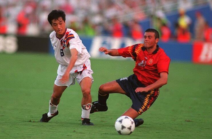 Lee Young-jin menyesalkan hasil imbang 2-2 yang diraih Korsel saat melawan Spanyol di Piala Dunia 1994.