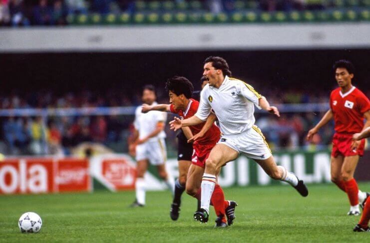 Lee Young-jin merasa minder saat menjalani debut di Piala Dunia 1990.
