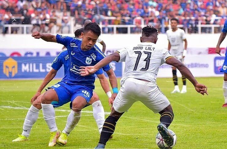 RANS Nusantara FC Berat Tebus Marc Klok
