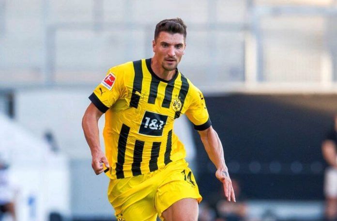 Thomas Meunier menegaskan Borussia Dortmund tak butuh pemain bintang.