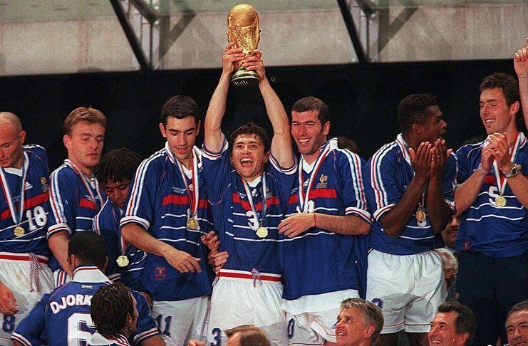 Dalam fakta Piala Dunia tercatat Prancis sebagai tuan rumah terakhir yang jadi juara.