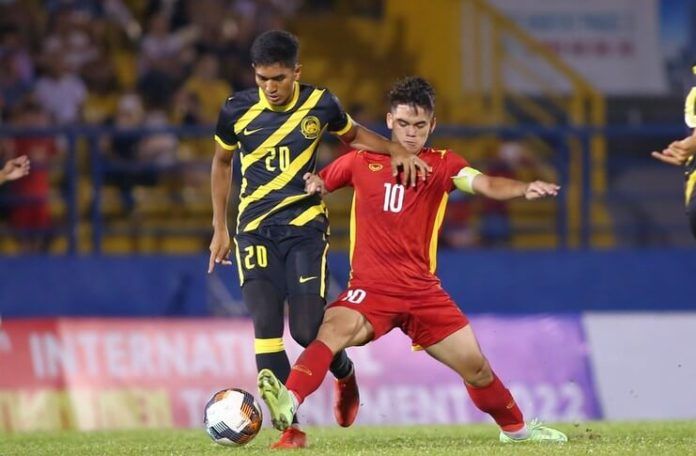 Timnas U-19 Vietnam dibuat kesulitan oleh Malaysia pada fase grup Thanh Nien Cup.