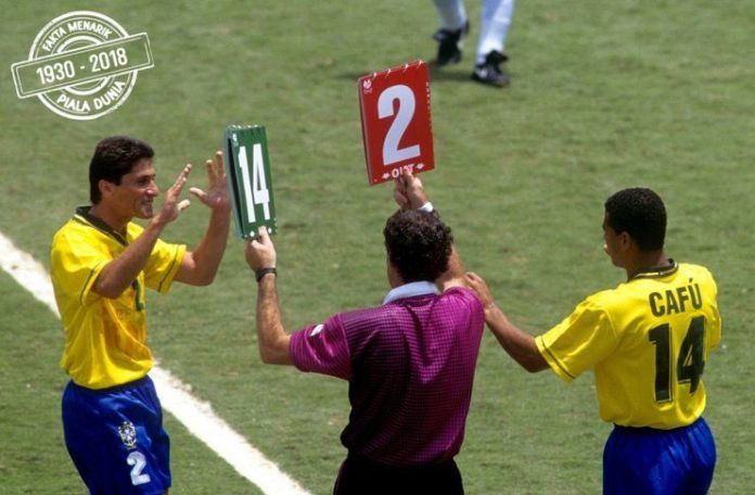 Cafu memulai torehan istimewa dalam catatan fakta Piala Dunia saat tampil di final AS 1994.