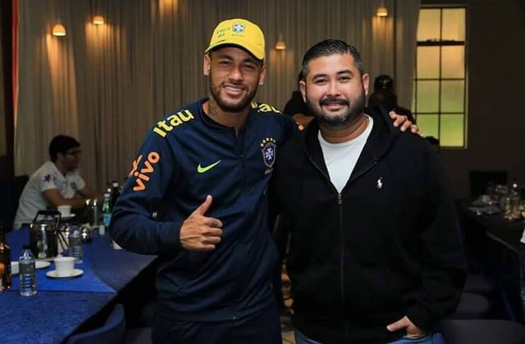 Neymar pernah bertemu langsung Tunku Mahkota Johor.