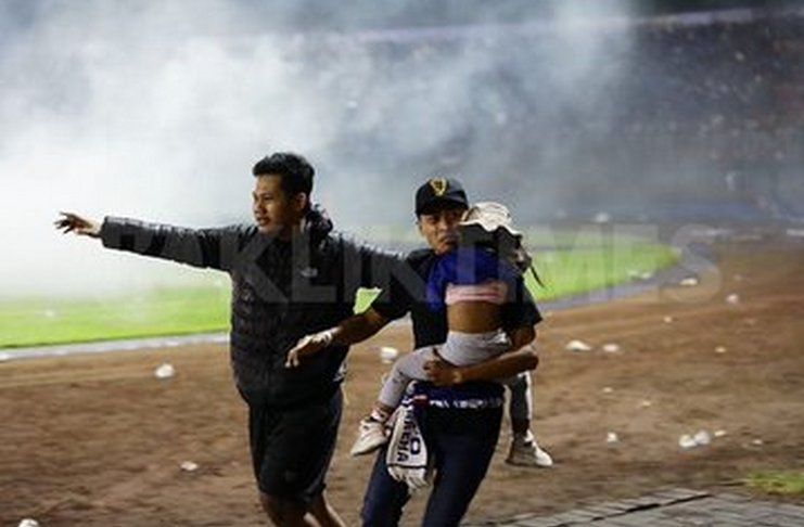 Kerusuhan Stadion Kanjuruhan, Arema FC vs Persebaya Surabaya - Twitter