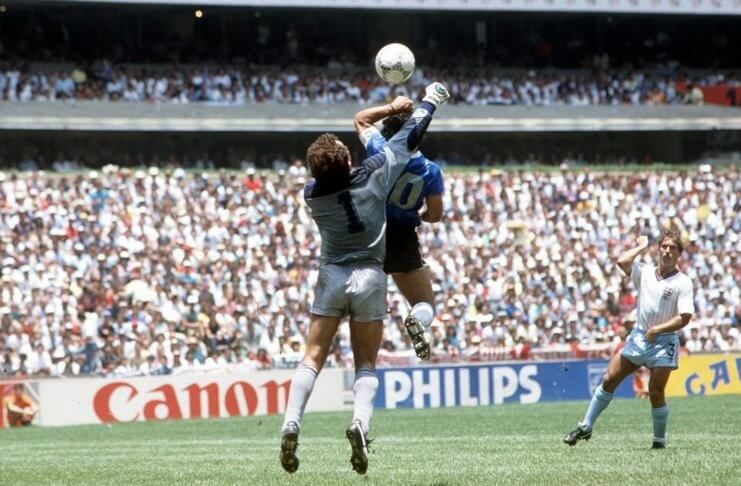 Peter Shilton yakin seharusnya memegang rekor clean sheet terbanyak dalam catatan fakta Piala Dunia bila tak dirusak Diego Maradona.