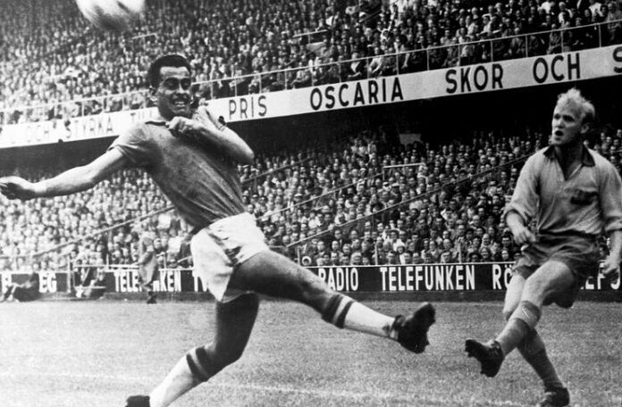 Final Piala Dunia 1958 mempertemukan Brasil dengan Swedia.