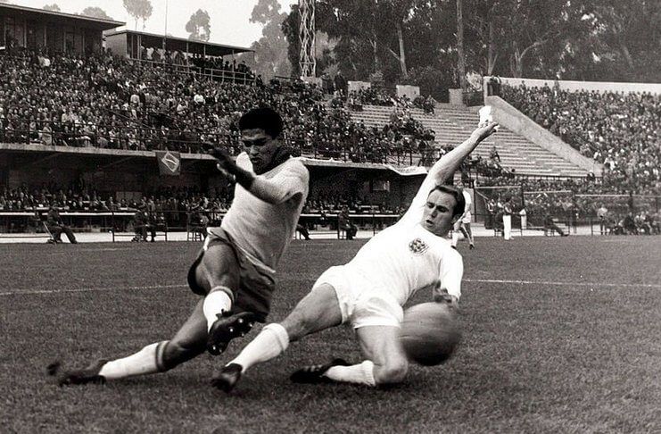 Garrincha jadi pemain terbaik Piala Dunia 1962.