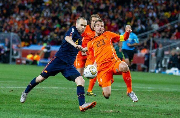 Laga Spanyol vs Belanda tersaji pada final Piala Dunia 2010.