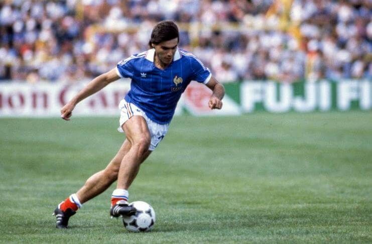 Manuel Amoros jadi pemain muda terbaik Piala Dunia 1982.