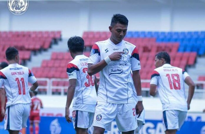 Arema FC vs Persis Dedik Setiawan Tampil Gemilang (@AremafcOfficial)