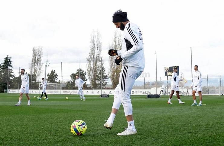 Karim Benzema Bisa Jadi Juara Dunia Tanpa Berada di Lapangan (@MadridXtra)