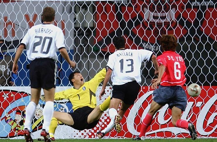 Kejutan Korsel dihentikan Jerman pada semifinal Piala Dunia 2002.