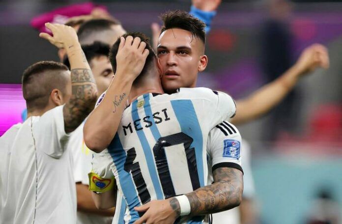 Lionel Messi Bela Penampilan Lautaro Martinez (All About Argentina Twitter)