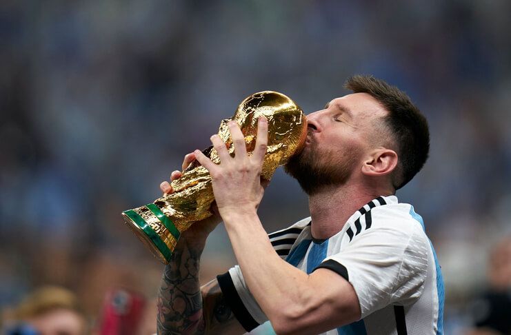 Lionel Messi Saya Belum akan Pensiun dari Argentina (@iF2is)