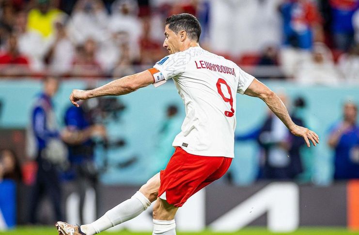 Prancis vs Polandia - Robert Lewandowski - @laczynaspilka