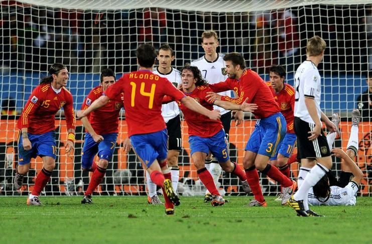 Spanyol langsung menang pada semifinal pertamanya di Piala Dunia.