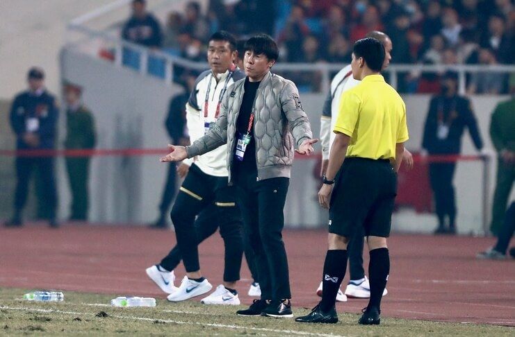 Shin tae-yong menyebut Vietnam menang karena sudah terbiasa main di Stadion My Dinh.