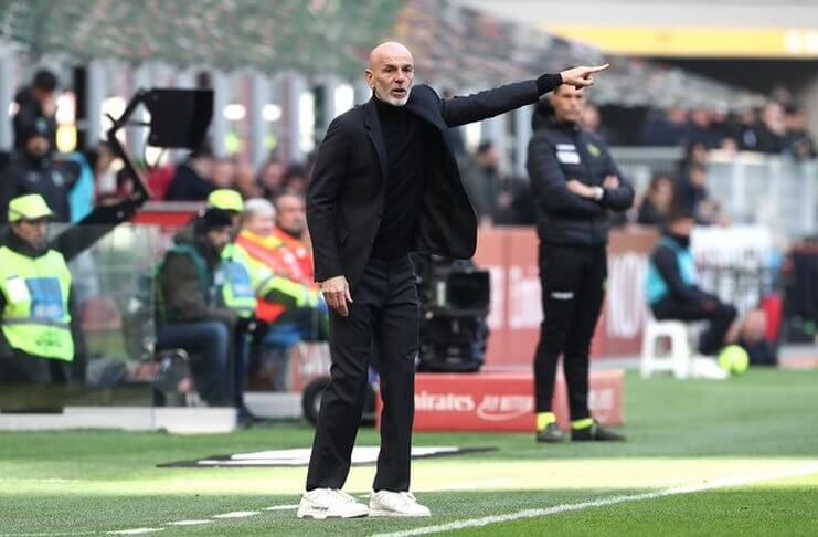 Stefano Pioli Sudah Menyerah Kejar Scudetto (@sempremilan)