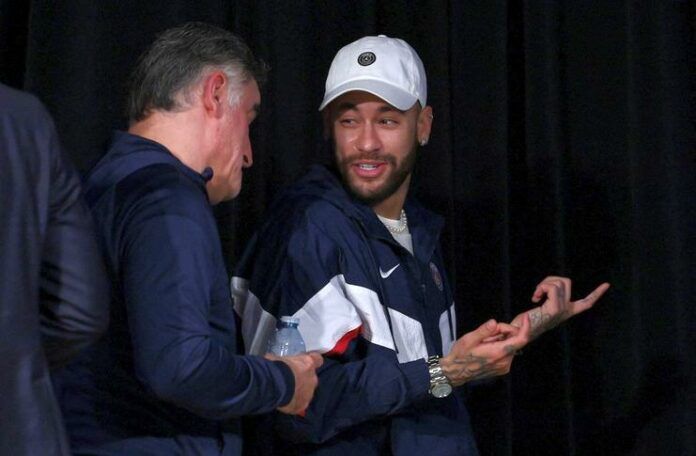 Christophe Galtier sudah bicara dengan Neymar soal foto di restoran cepat saji.