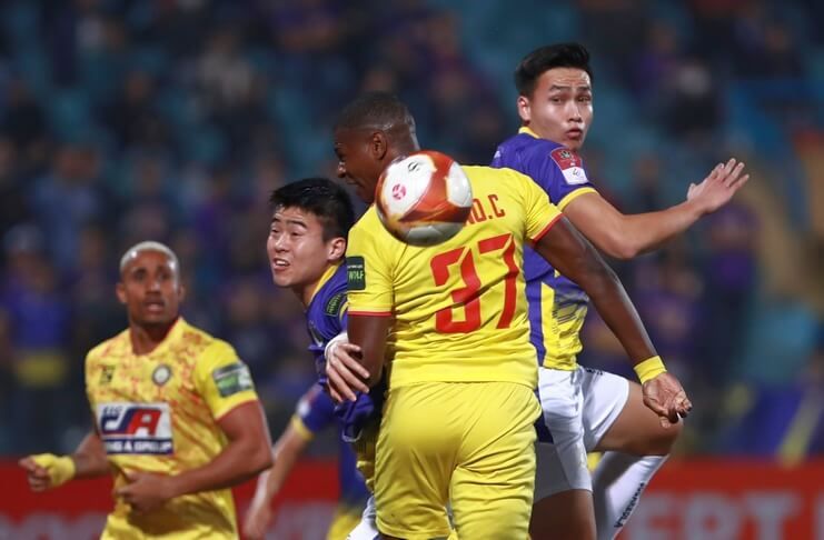 Kompetisi V.League 1 terhenti selama 6 pekan karena agenda timnas Vietnam.