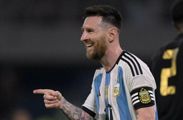 Lionel Messi Berhasil Cetak 102 Gol untuk Argentina, Ini Komentar Scaloni (FIFA)